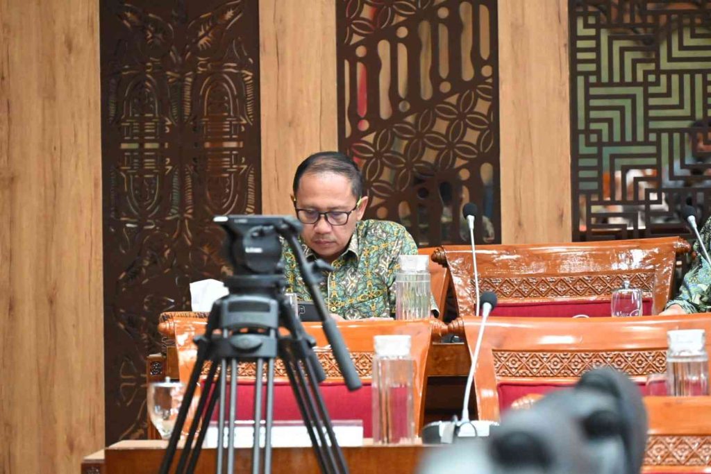 Komisi X DPR RI Bahas Pemerataan Pendidikan 3T: Bang Pur Singgung Janji Kemerdekaan! 4 WhatsAppImage2025 05 05at12.48.22