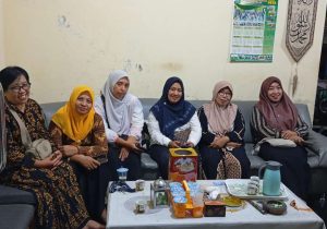 Korcam Ajung Bagikan SK PIP Aspirasi H. Muhamad Nur Purnamasidi ke 8 Kordes IMG-20250726-WA0023~2_copy_1148x802