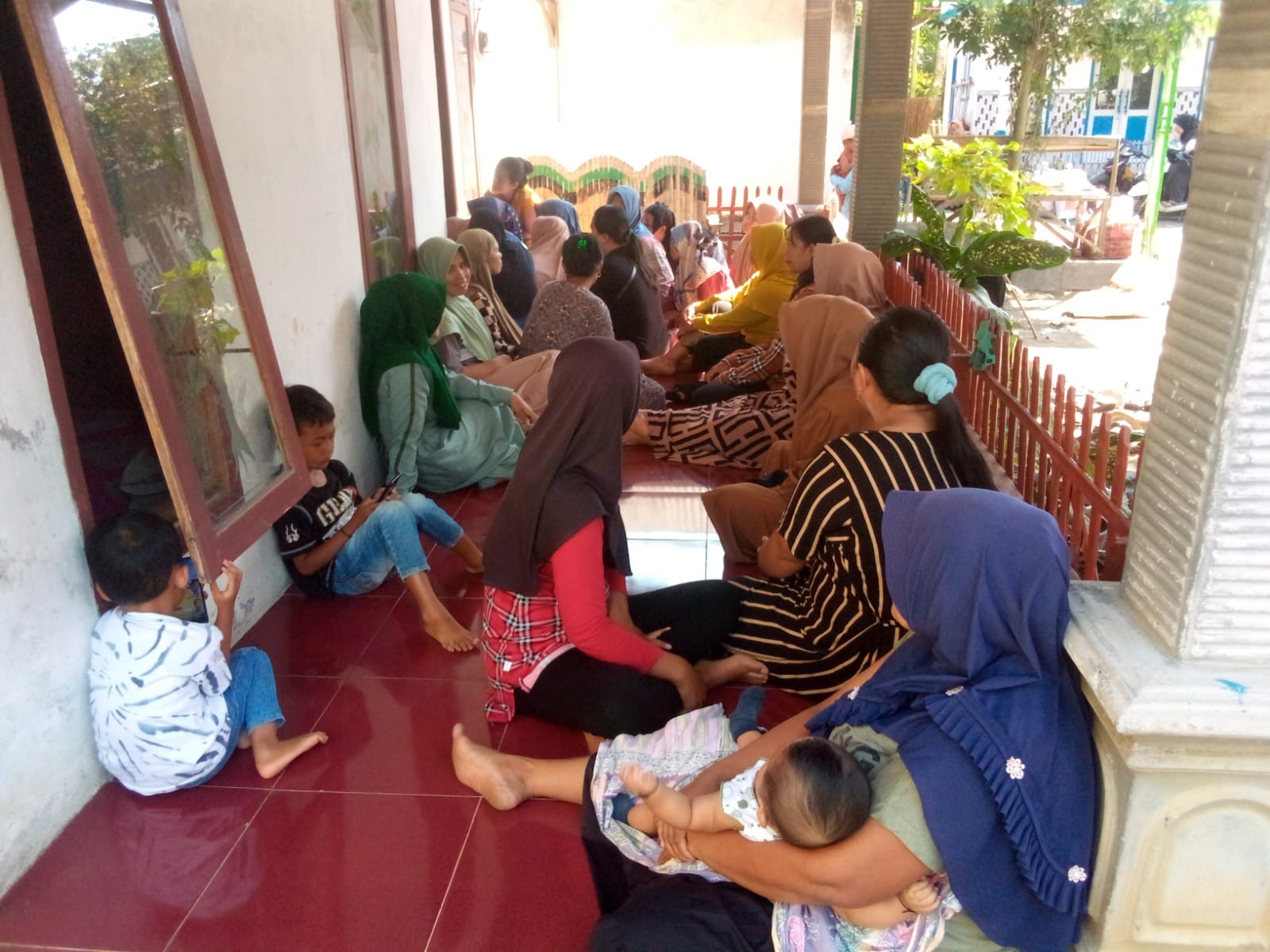 Puluhan Warga Kecamatan Silo Terima SK PIP, Purnasidi Konsisten Perjuangkan Pendidikan untuk Semua 2 IMG 20250805 WA0042
