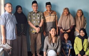 Bang Pur Temui Penerima KIP Kuliah di Lumajang, Ini Pesannya IMG-20250920-WA0013