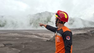 Ratusan Keluarga di Sumberlangsep Kembali Terisolasi, Siswa SD Negeri Jugosari 03 Terancam Tak Bisa Sekolah IMG-20251206-WA0006