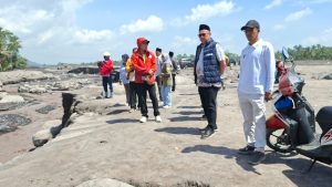 Hak Pendidikan di Tengah Bencana, Bang Pur Tinjau Akses Sekolah Sumberlangsep IMG-20251217-WA0010