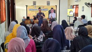Di Hadapan Mahasiswa STIH, Purnamasidi Dorong Kampus Berdampak dan Integritas Akademik IMG-20251219-WA0001