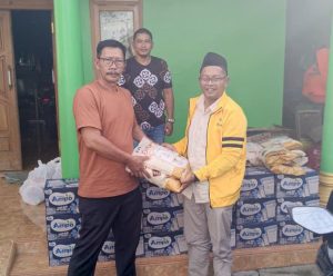 Tim Rumah Aspirasi Bang Pur Turun Serahkan Bantuan Korban Banjir di Glundengan WA_1771062556307