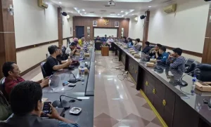 GMNI Jember Desak Pengesahan RUU PPRT, Soroti Minimnya Perlindungan Pekerja Rumah Tangga Rapat-dengar-pendapat-umum-DPRD-Jember-dengan-GMNI-Jember-21-April-2026._11zon