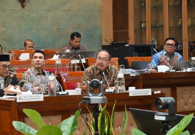 Bang Pur Soroti Keresahan Guru Honorer Usai Terbitnya SE Nomor 7 Tahun 2026 Anggota Komisi X DPR RI, H Muhamad Nur Purnamasidi saat RDP dengan Kemendikdasmen, Selasa (19 Mei 2026)