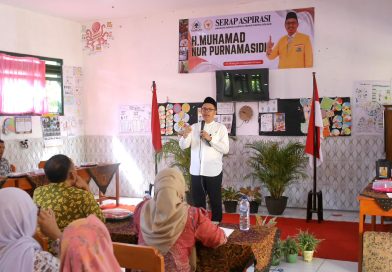 Dikunjungi Anggota DPR RI, Kepala SDN Purorejo 01 Sampaikan Keluhan Soal Ruang Kelas dan Fasilitas Komputer Anggota Komisi X DPR RI, H. Muhamad Nur Purnamasidi (Bang Pur) Kunjungi SD Negeri Purorejo 01