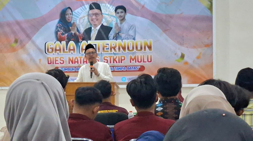 Anggota Komisi X DPR RI memberikan Kuliah Umum di STKIP Muhammadiyah Lumajang